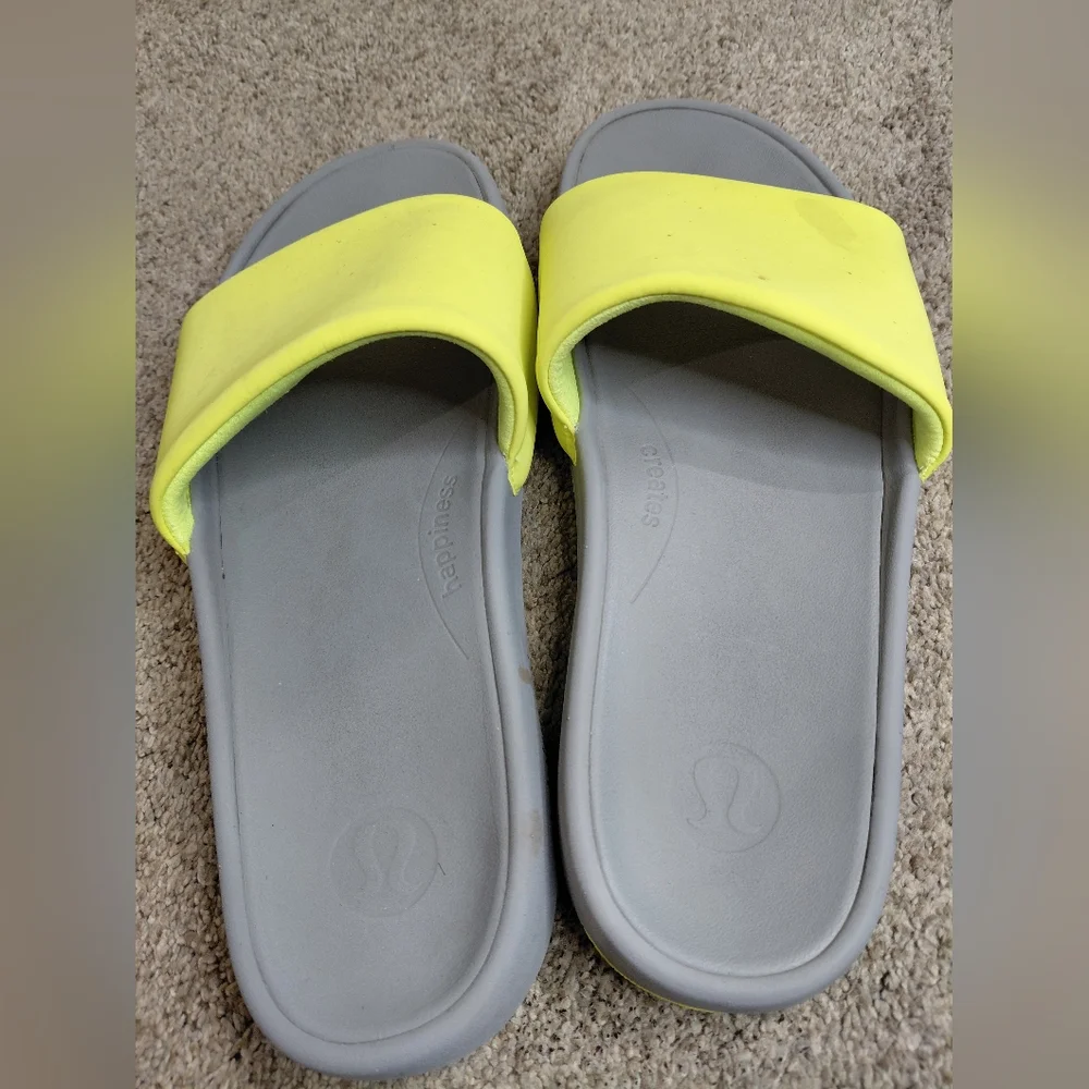 Lululemon Men Size 8 Neon Yellow and Gray Slide Sandals